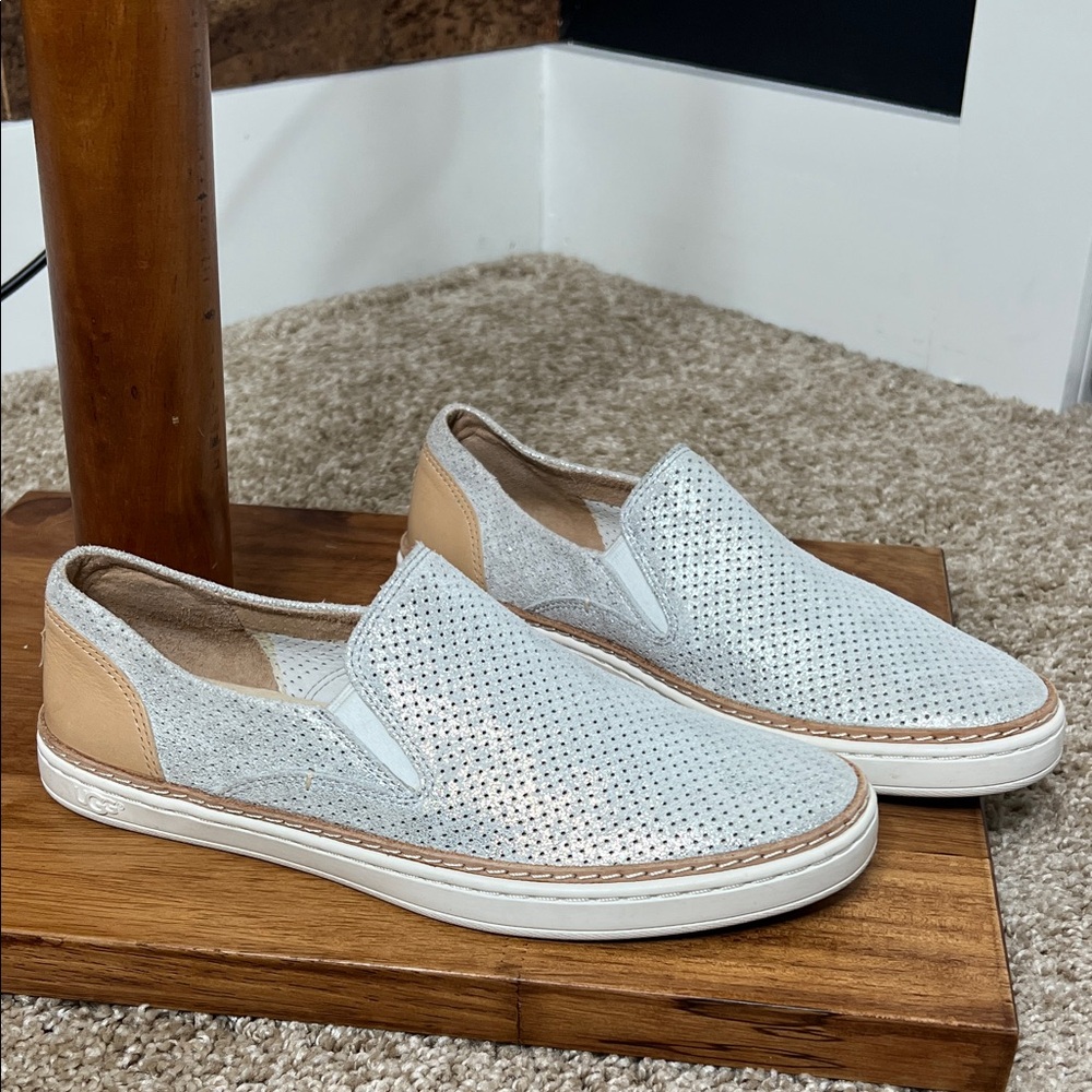 UGG Perforated Silver White and Tan Slip-On Loafers NWT  SZ 7.5